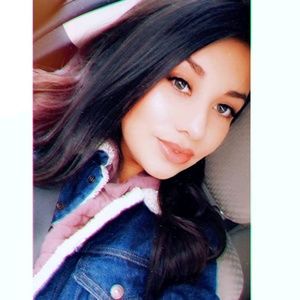 Meet your Posher, Sabrina